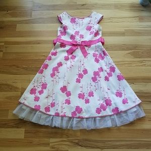 $6 Girls Perfectly Dressed White/Pink Dress 💙